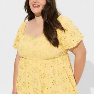 Torrid Yellow Babydoll Eyelet Challis Short Sleeve Blouse. Sz 2X